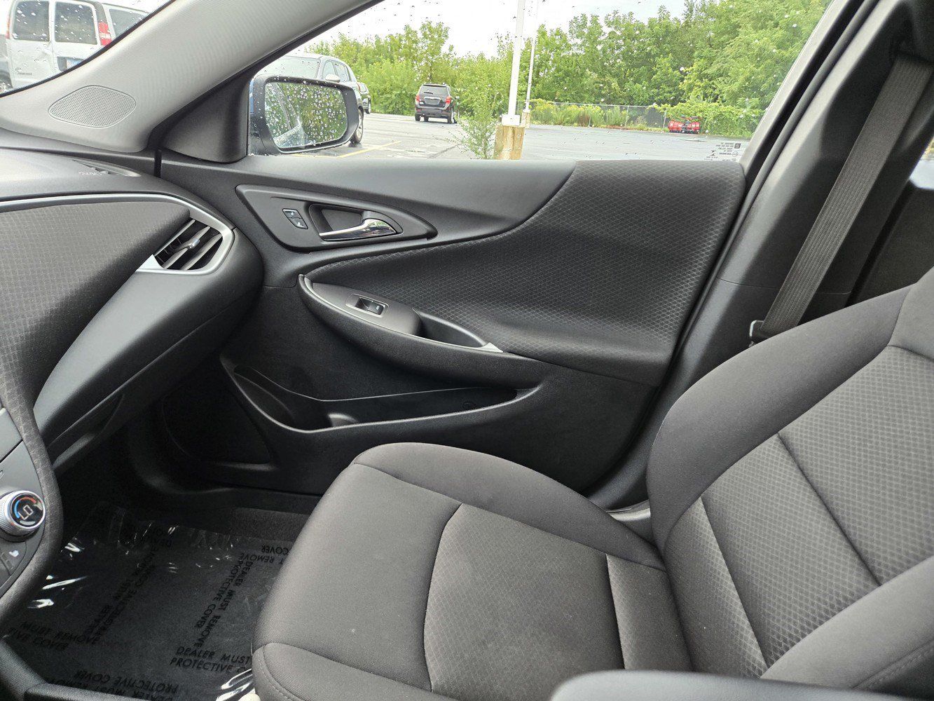 Used 2025 Chevrolet Malibu LT FWD image 14