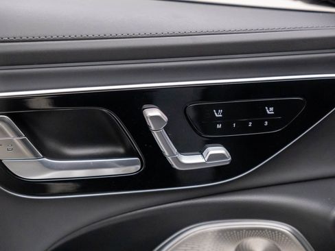 New 2026 Mercedes-Benz E 53 AMG e 4MATIC Sedan image 16
