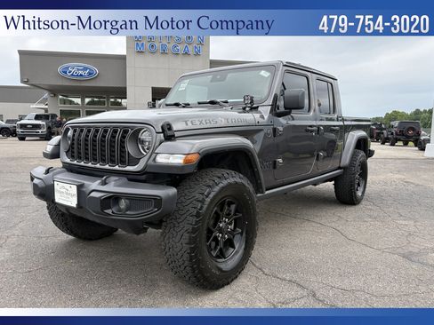 Used 2024 Jeep Gladiator Sport AWD/4WD image 1