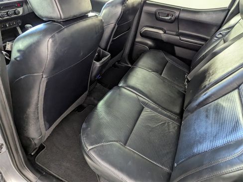 Used 2020 Toyota Tacoma Limited image 16