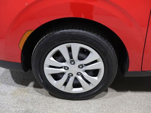 Used 2021 Kia Soul LX FWD image 17