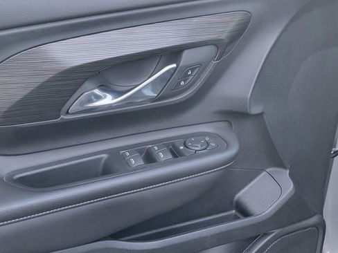 Certified 2023 GMC Terrain SLE w/ Driver Convenience Package image 11