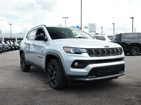 New 2026 Jeep Compass Latitude AWD/4WD image 3