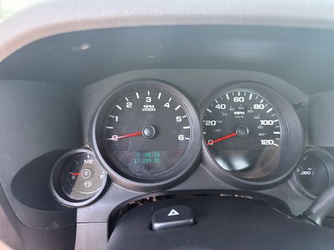 Used 2010 Chevrolet Silverado 1500 W/T RWD image 4