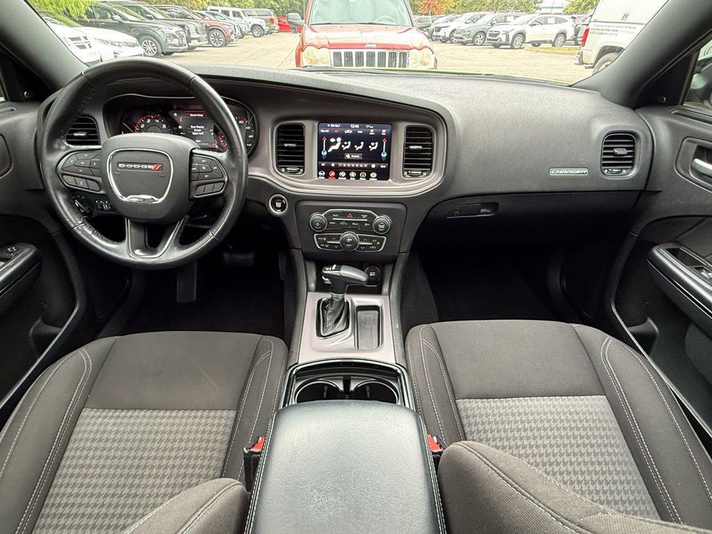 Used 2023 Dodge Charger SXT w/ Blacktop Package AWD/4WD image 28