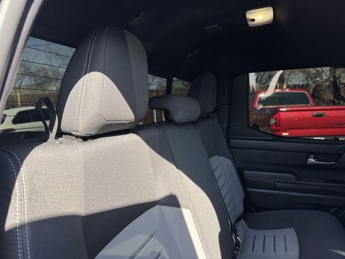 Used 2024 Toyota Tacoma TRD Off-Road w/ TRD Off Road Upgrade Package image 18