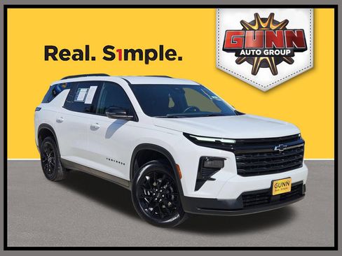 Certified 2026 Chevrolet Traverse LT w/ Midnight/Sport Edition FWD image 1