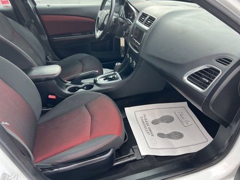 Used 2012 Dodge Avenger SXT Plus image 29