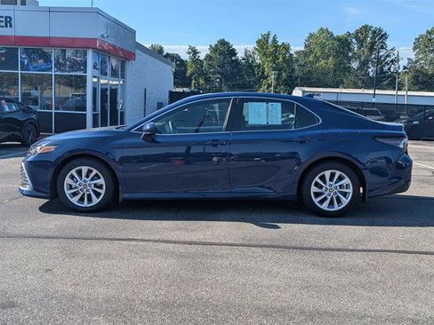 Used 2023 Toyota Camry LE image 3