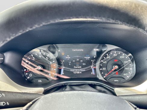 Used 2025 Jeep Compass Limited AWD/4WD image 18