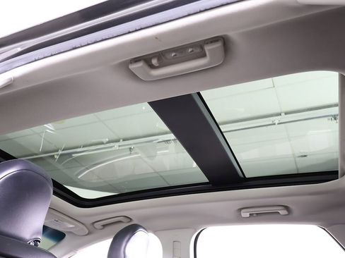 Used 2016 Ford Edge Titanium w/ Equipment Group 302A image 23