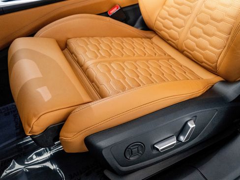 Used 2025 Audi RS 6 performance image 31