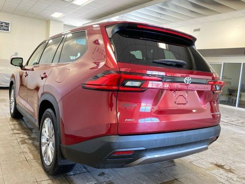 Used 2024 Toyota Grand Highlander Platinum image 5