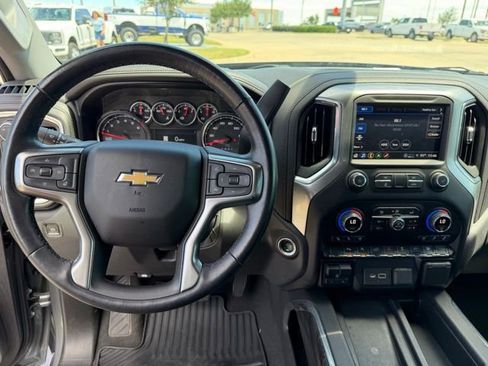 Used 2021 Chevrolet Silverado 1500 LTZ w/ LTZ Convenience Package II RWD image 11