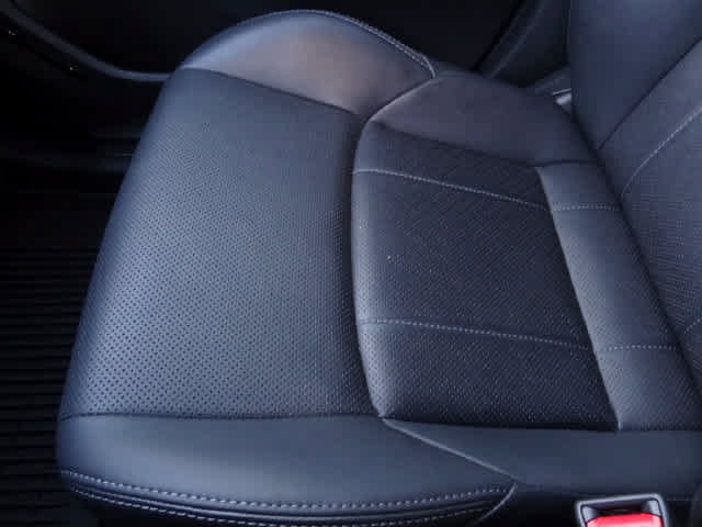 Used 2021 Toyota Venza XLE w/ Softex Package AWD/4WD image 32