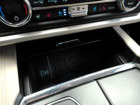 Used 2022 Ford Expedition XLT RWD image 49
