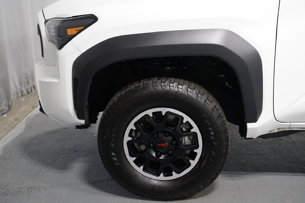Certified 2026 Toyota Tacoma TRD Off-Road AWD/4WD image 5