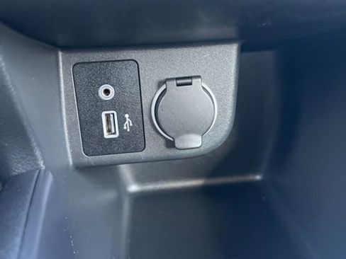 Used 2024 Nissan Kicks S image 17