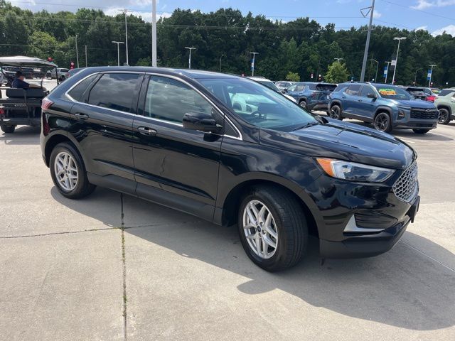 Used 2023 Ford Edge SEL AWD/4WD image 10