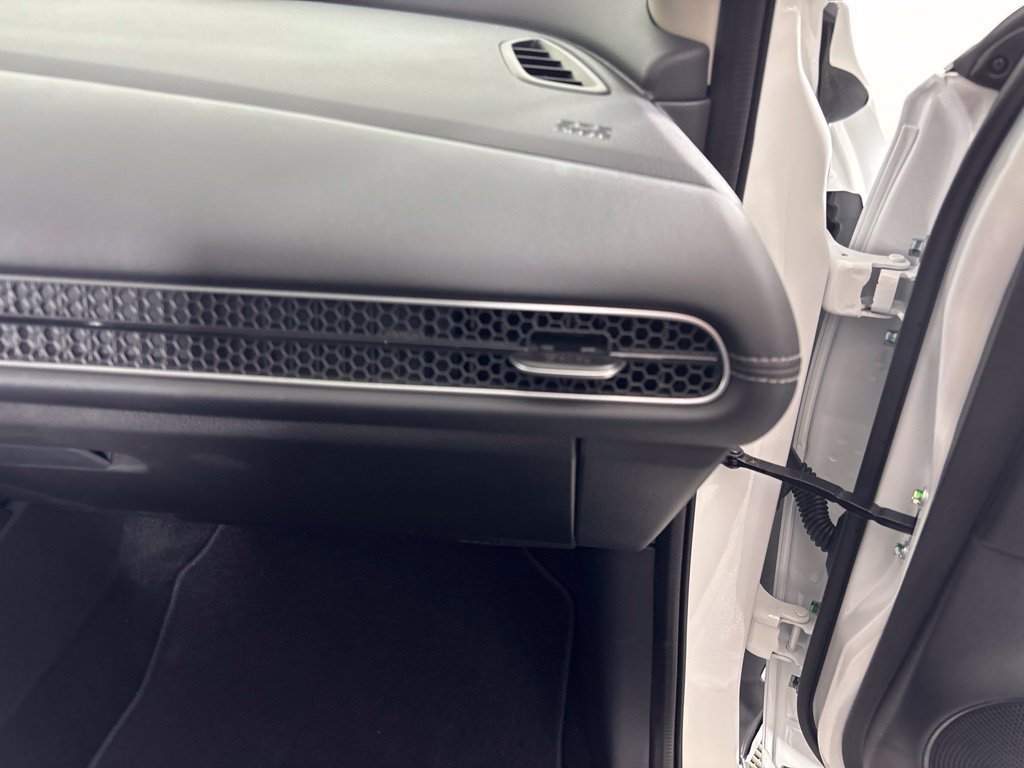 Used 2027 Honda HR-V EX-L image 14