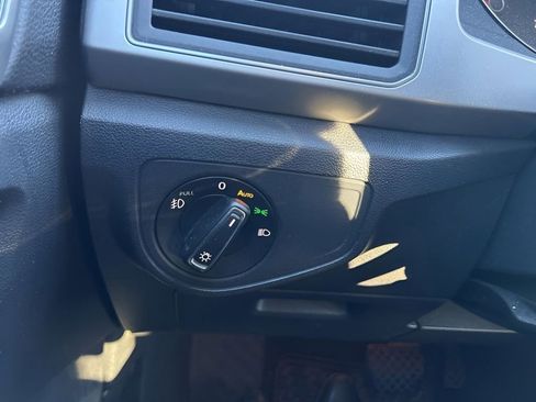 Used 2018 Volkswagen Atlas SE image 22