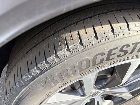 Certified 2023 Acura MDX FWD w/ Technology Package image 23