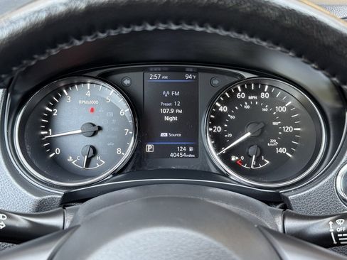 Used 2021 Nissan Rogue Sport SV image 28