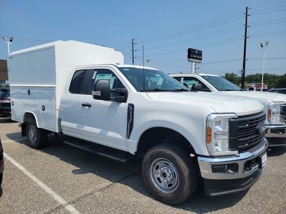 New 2025 Ford F250 XLT w/ Snow Plow Prep Package