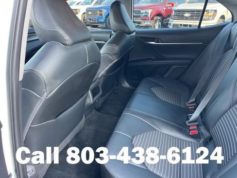Used 2020 Toyota Camry SE FWD image 11