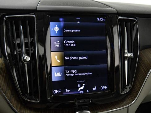 Used 2021 Volvo XC60 T8 Inscription Expression w/ Advanced Package image 23