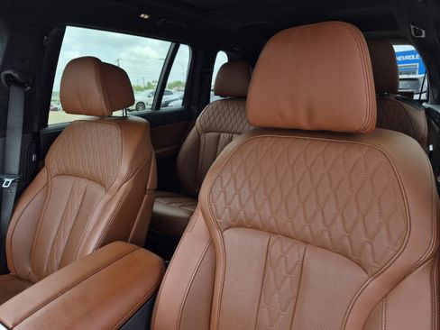 Certified 2025 BMW X7 M60i w/ Executive Package AWD/4WD image 15