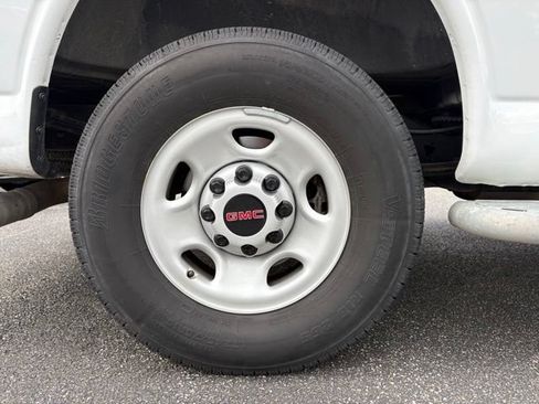 Used 2024 GMC Savana 2500 w/ Driver Convenience Package RWD image 20