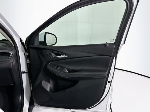 Used 2025 Buick Encore GX Preferred FWD image 31