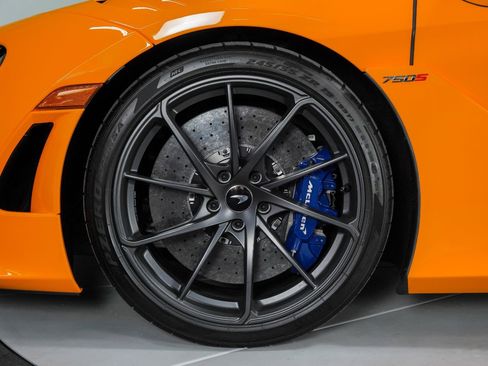 Used 2024 McLaren 750S Spider image 19