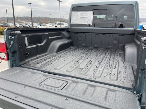 New 2026 Jeep Gladiator Sport image 19