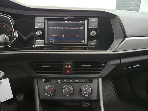 Used 2019 Volkswagen Jetta S FWD image 20