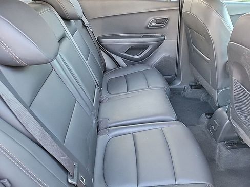 Used 2021 Chevrolet Trax LT w/ Premium Seat Package image 13