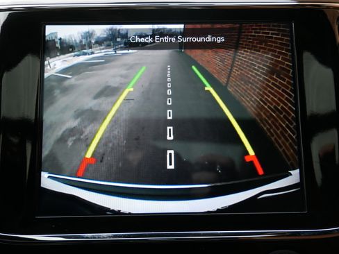 Used 2020 Jeep Grand Cherokee Overland image 18