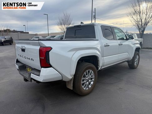 Used 2024 Toyota Tacoma Limited w/ Limited Package (LT) image 2
