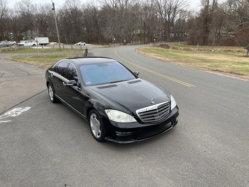 Used 2007 Mercedes-Benz S 550 4MATIC image 2