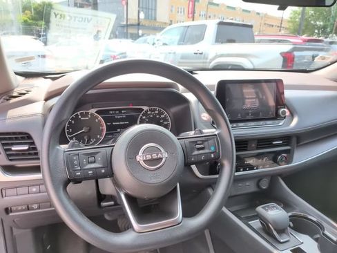 Used 2023 Nissan Rogue SV FWD image 23