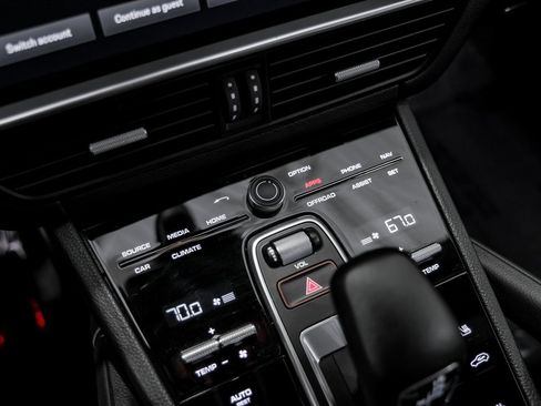 Used 2022 Porsche Cayenne image 21