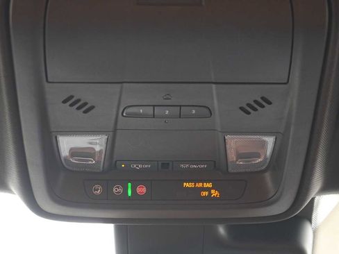 Used 2020 Cadillac XT4 Premium Luxury image 24