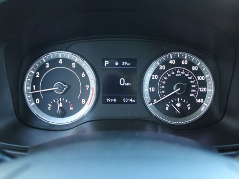 Used 2020 Hyundai Venue SEL image 13