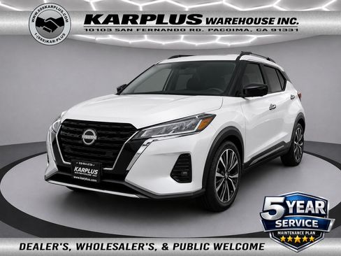 Used 2023 Nissan Kicks SV FWD image 1