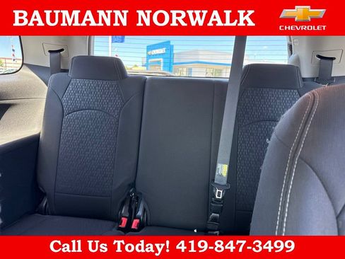 Used 2016 GMC Acadia SLE AWD/4WD image 19