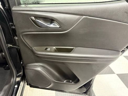 Used 2025 Chevrolet Blazer LT image 25