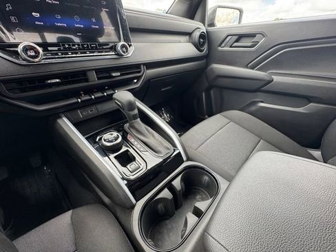 Used 2025 Chevrolet Colorado Trail Boss image 10