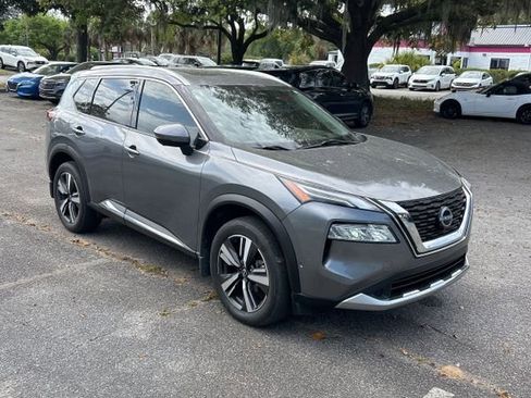 Used 2023 Nissan Rogue Platinum w/ Platinum Premium Package image 3