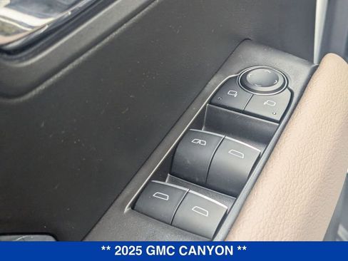 New 2025 GMC Canyon Denali image 13